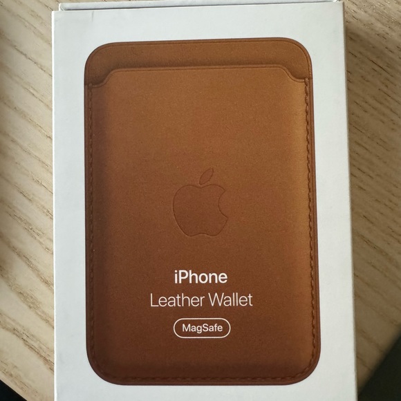 iPhone FineWoven Wallet with MagSafe - Leather brown - Picture 2 of 2